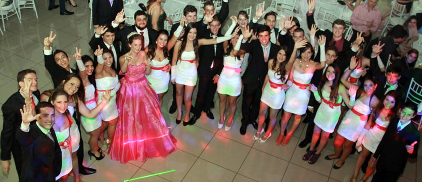 Circuito Chic, 15 Anos Julia Wachholz, Restauante Dom Leoni, Salla´s Buffet