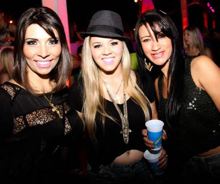 CIRCUITO CHIC; coluna christiano coelho; Gisele Viana