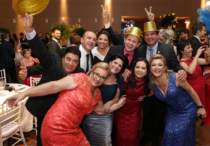circuito chic; coluna christiano coelho; casamento Samantha e Felipe Lima Àgora Gran Odara Cuiabá