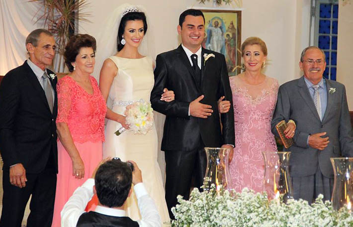 coluna christiano coelho; circuito chic; casamento Sibeli Salvatori e Atila Amancio