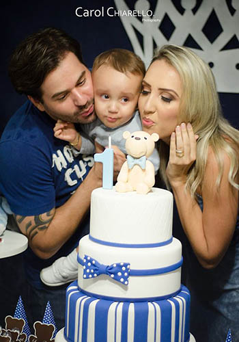 Guilherme Entringer e Dielica Nilson celebrando o herdeiro Lucas Gabriel