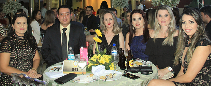 circuito chic coluna social primavera do leste coluna do chris  colunista christiano coelho Regilane Azevedo, Sebastião, Marizete Bortolozo, Salicia Moraes, Adriana Scain e Mônica Coimbra