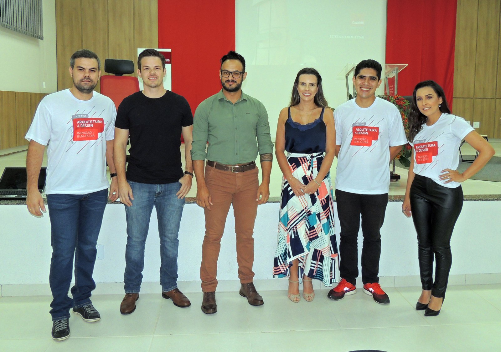 circuito chic; christiano coelho; A Secretária Estadual de Assistência Social, Rosamaria Carvalho, primeira dama de Mato Grosso Virginia Mendes e governador Mauro Mendes entregam à Ester Minosso a doação simbólica dos 1600 cobertores que serão destinado à Primavera do Leste