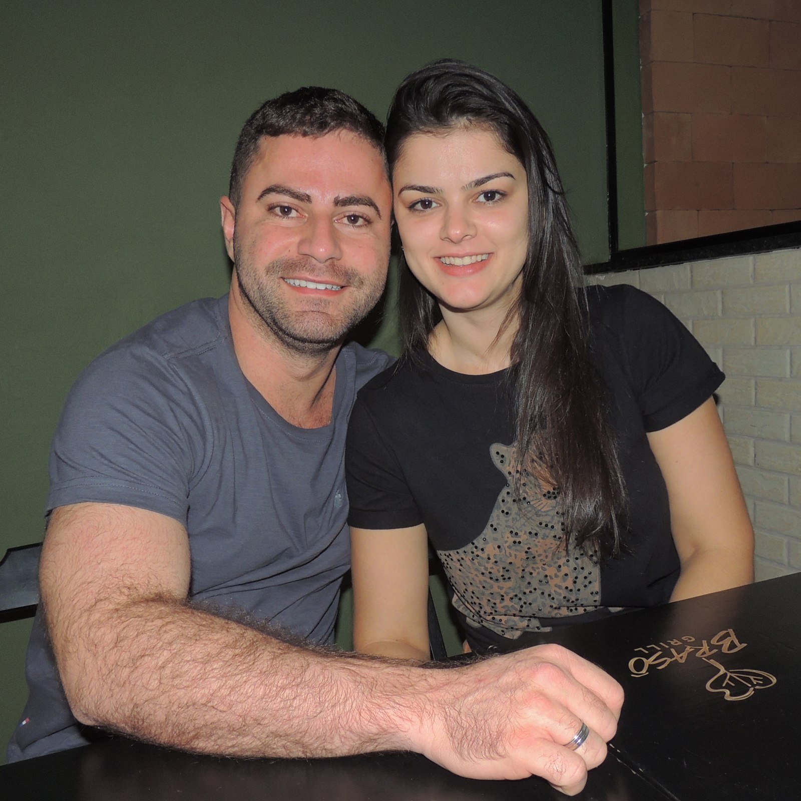 circuito chic; christiano coelho; A Secretária Estadual de Assistência Social, Rosamaria Carvalho, primeira dama de Mato Grosso Virginia Mendes e governador Mauro Mendes entregam à Ester Minosso a doação simbólica dos 1600 cobertores que serão destinado à Primavera do Leste